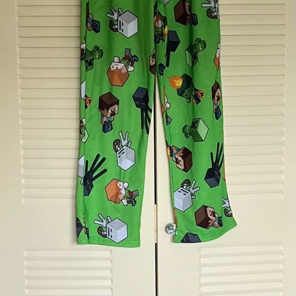 2022 Minecraft  Lounging/Pajama Bottoms W/4 Minecraft Booka & Minecraft UNO - Picture 4 of 10